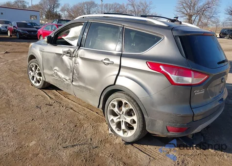 2013 Ford Escape Titanium z USA, uszkodzony, nr VIN 1FMCU0J91DUC45608